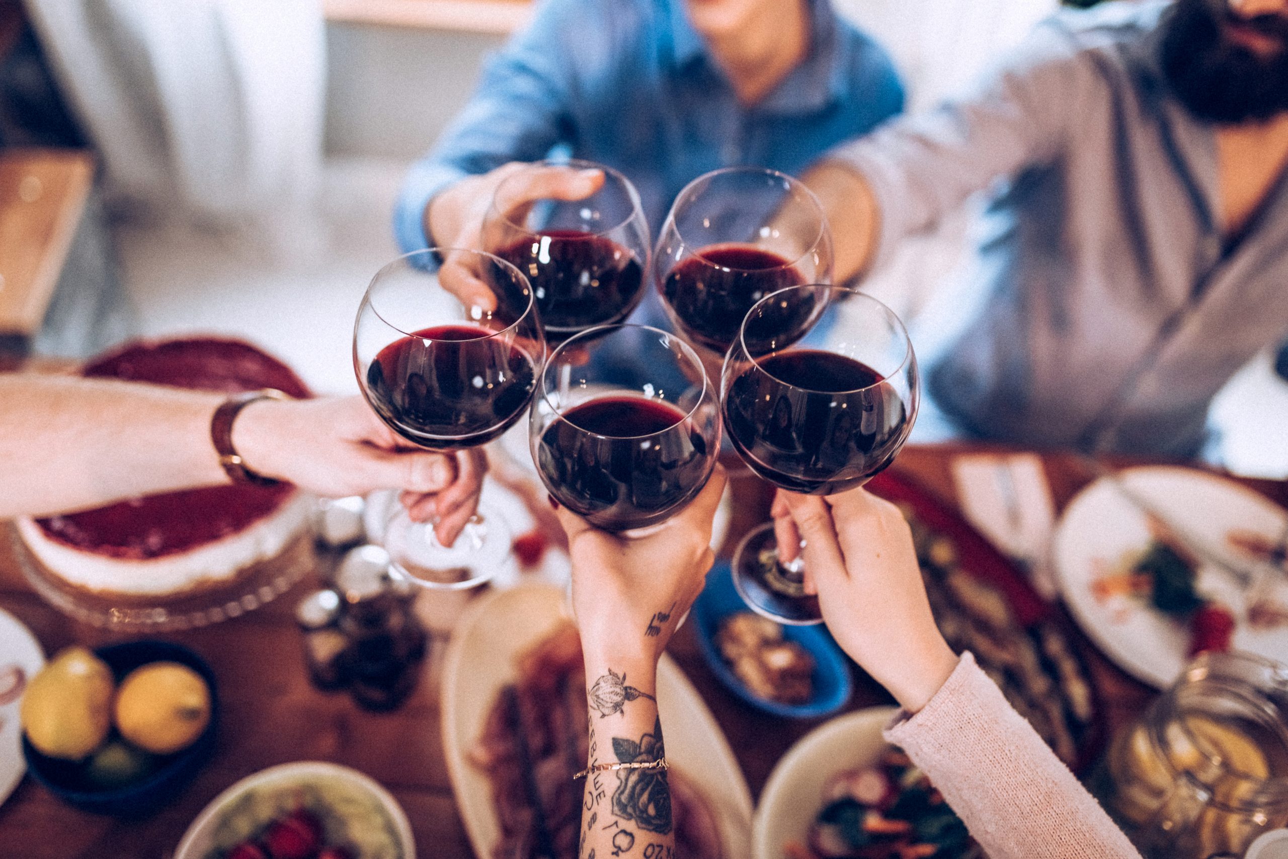 Wine Calculator: How Many Bottles of Wine Does Your Dinner Party Need?