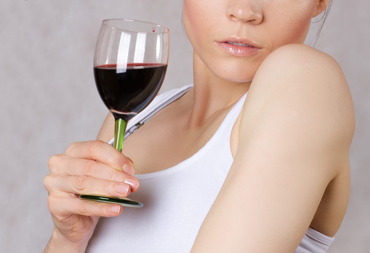 can-red-wine-help-give-you-younger-looking-clearer-skin