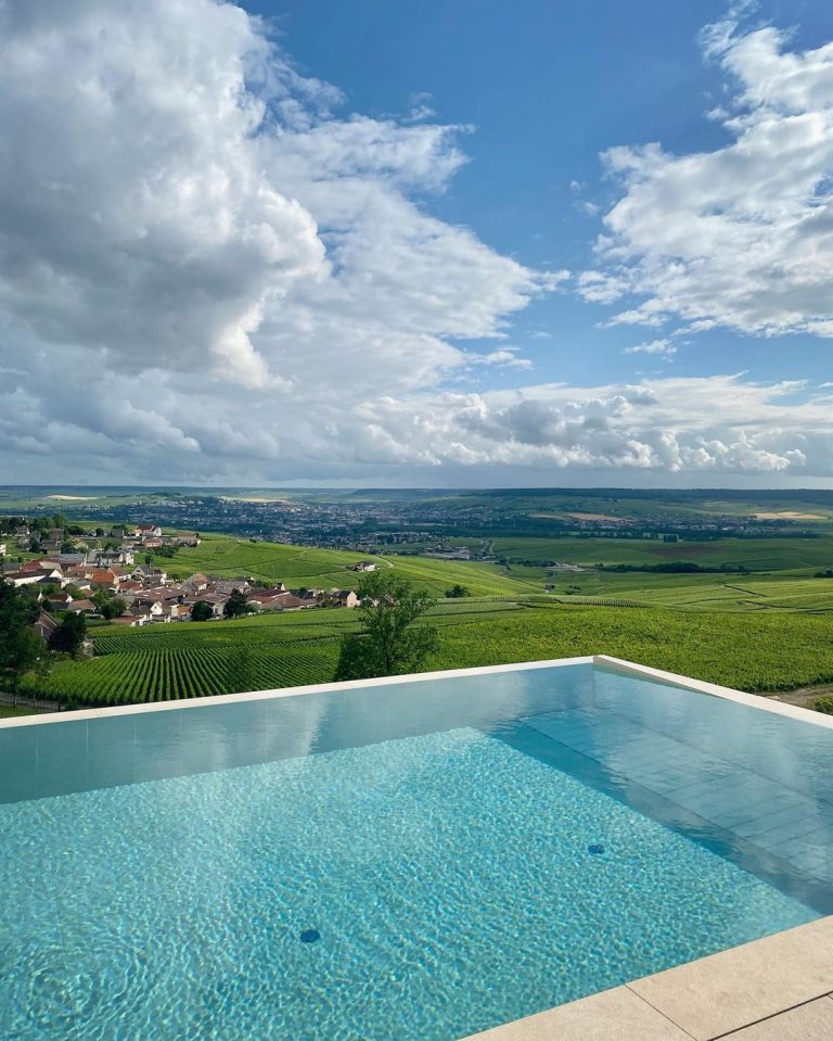 10-of-the-best-wine-stays-around-the-world