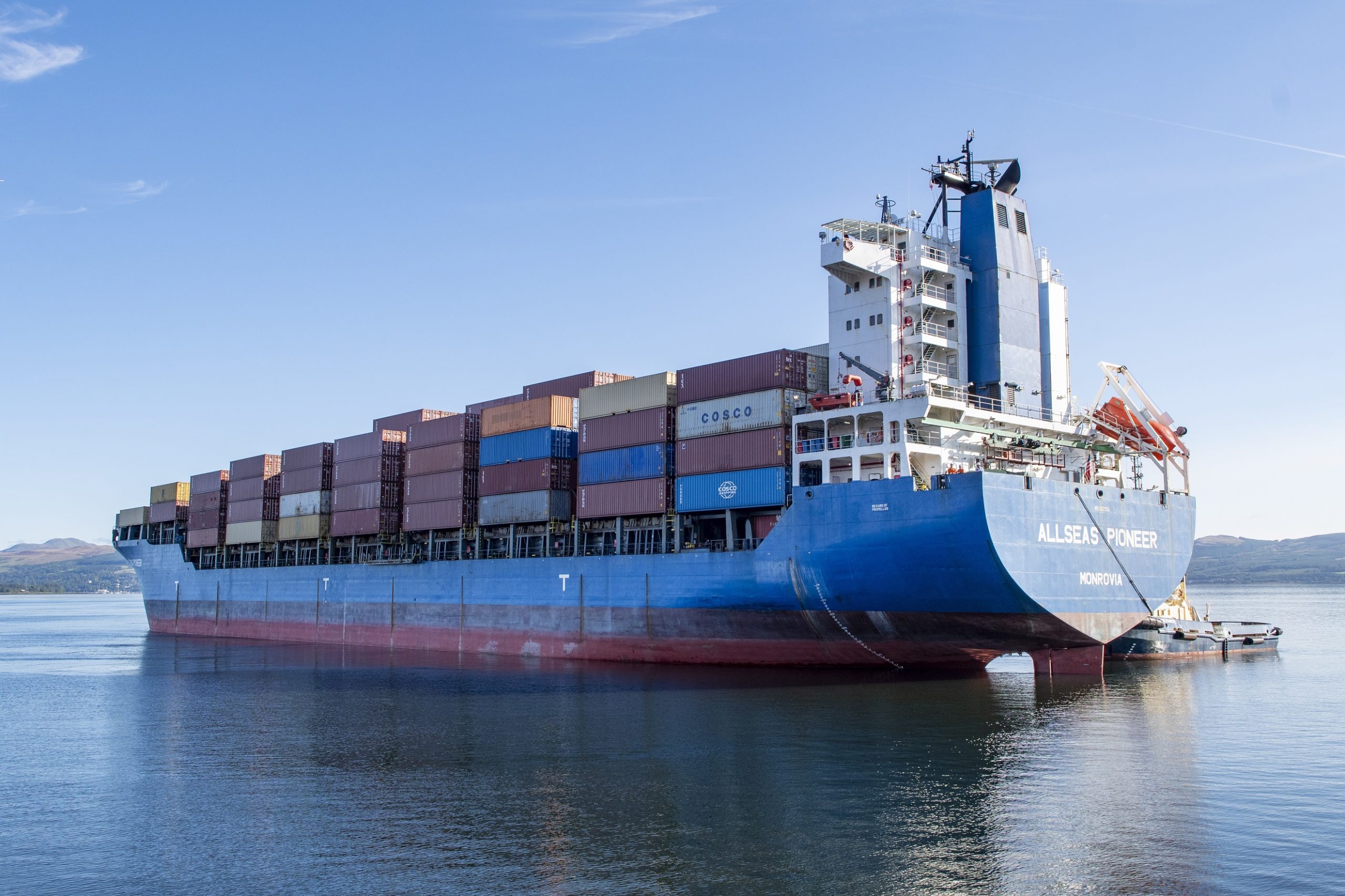 First China-Scotland container service ships one million bottles of whisky