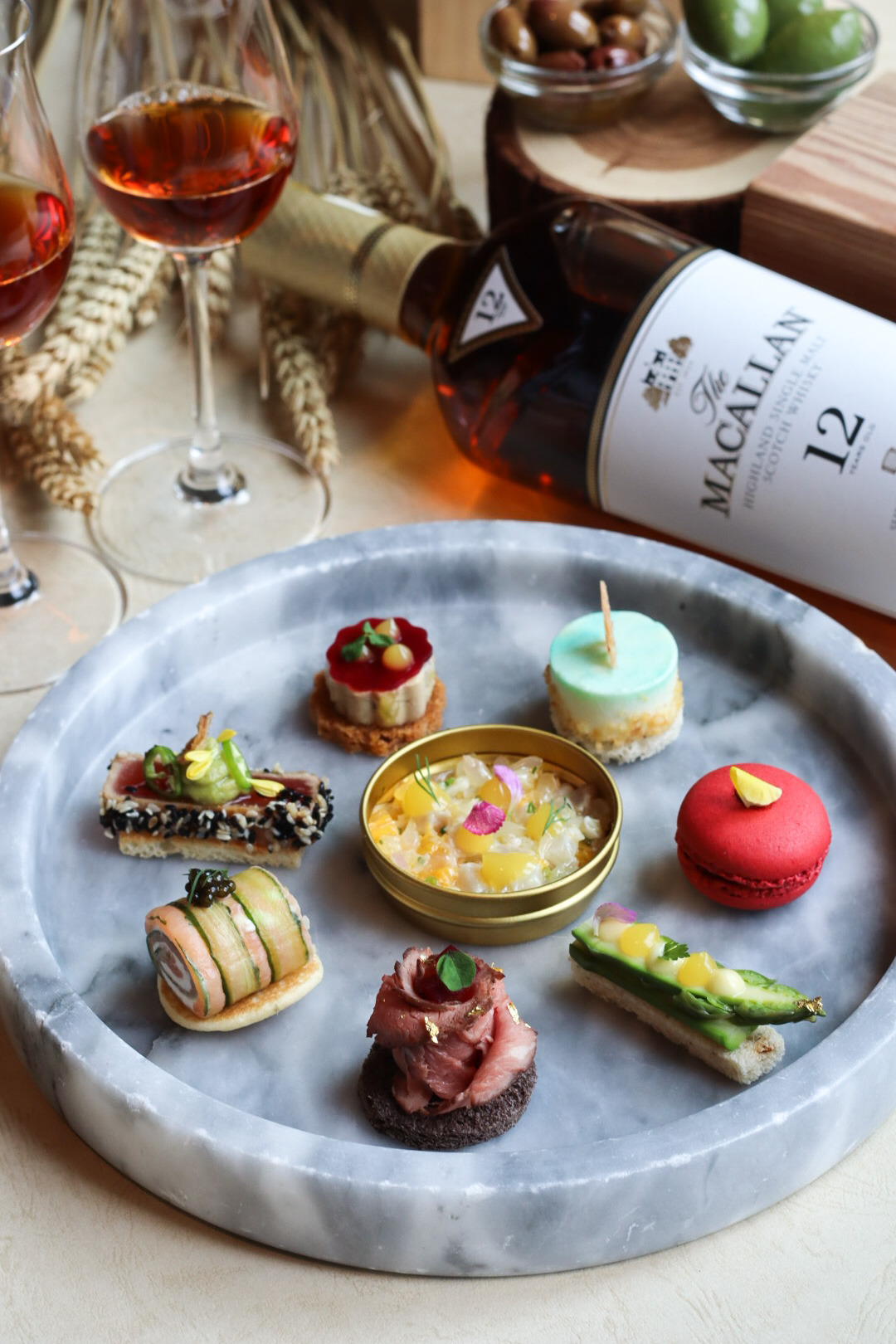 https://www.thedrinksbusiness.com/content/uploads/2022/10/The-St.-Regis-Hong-Kong-and-The-Macallan-Afternoon-Tea-at-The-Drawing-Room-1.jpg