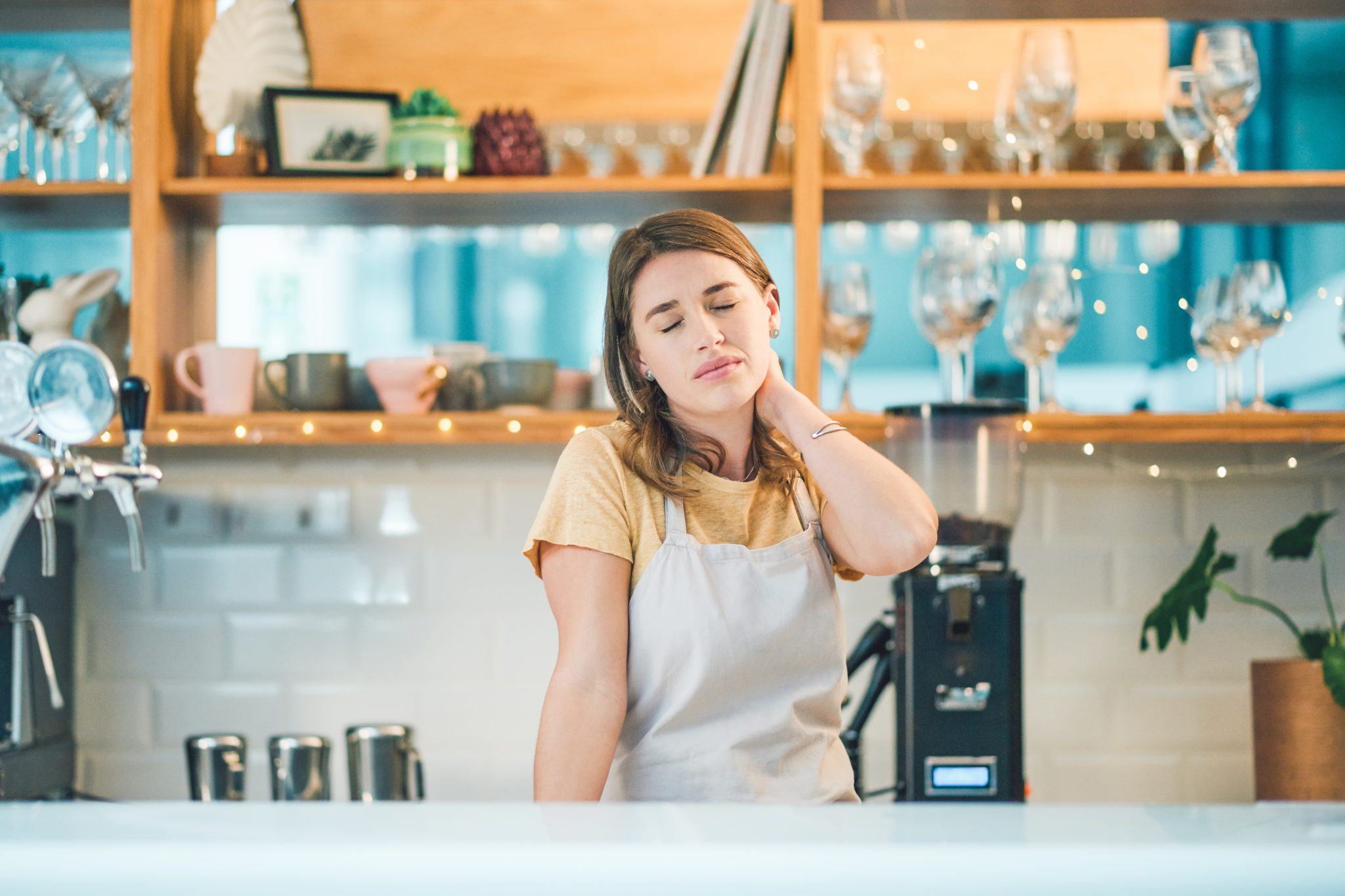 bartender-says-she-ruined-a-wedding-by-quitting-during-reception