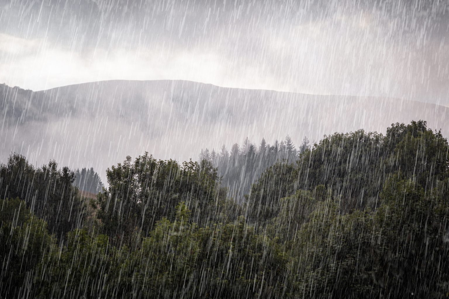 Rain hills. Экстремальные осадки. Rain Mountain.